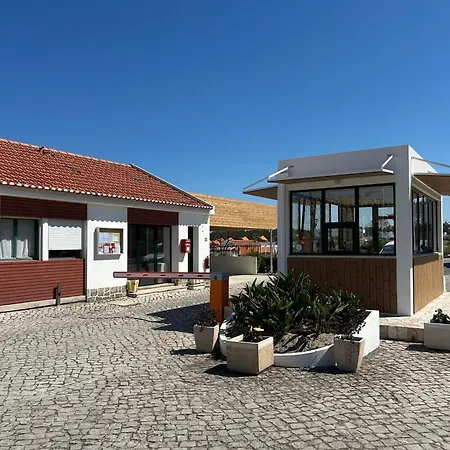 Parque De Campismo Orbitur Kamp alanı